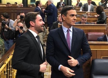 Antidio Fagúndez, junto a Pedro Sánchez, en el Congreso