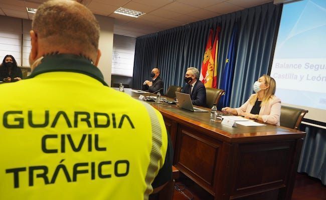 El delegado del Gobierno, Javier Izquierdo, en la reunión que evaluó los efectos de Filomena en la comunidad