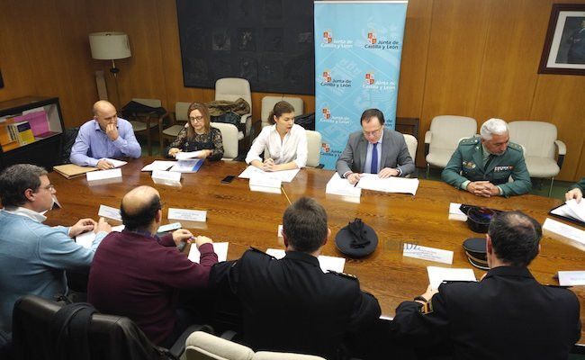 Comisión de seguimiento entre Junta y Subdelegación