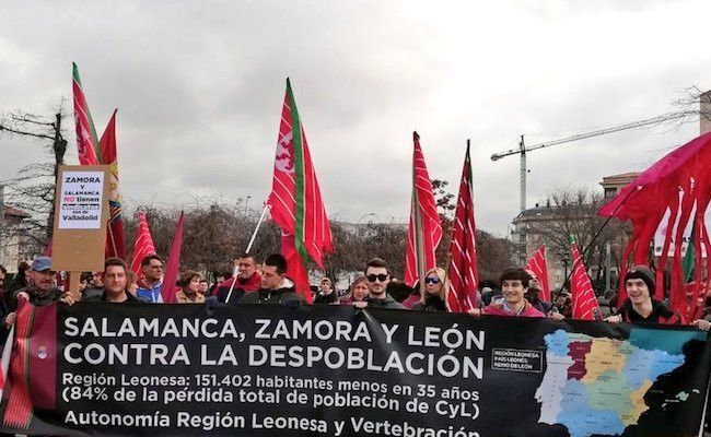 Zamora, presente en la manifestación con su propia pancarta