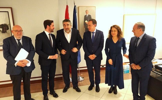 Visita al ministro de Cultura y deportes