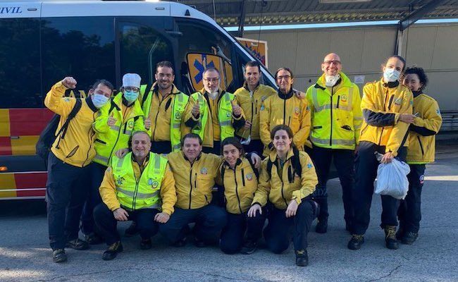 Fotografía del SAMUR, con algunos de sus sanitarios