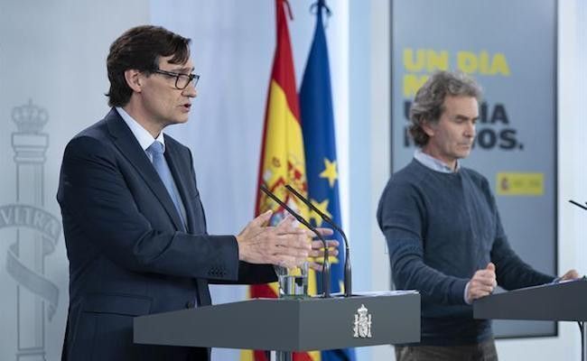 Salvador Illa y Fernando Simón (Pool Moncloa / Borja Puig de la Bellacasa)