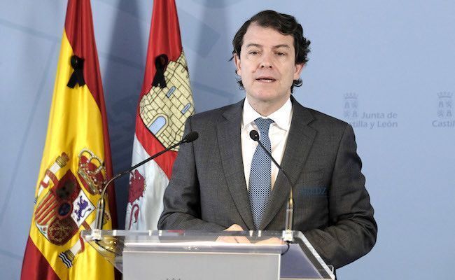 Fernández Mañueco, durante la comparecencia