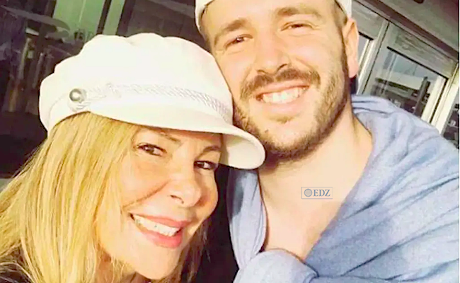 Foto que compartieron madre e hijo antes de iniciar el nuevo tratamiento