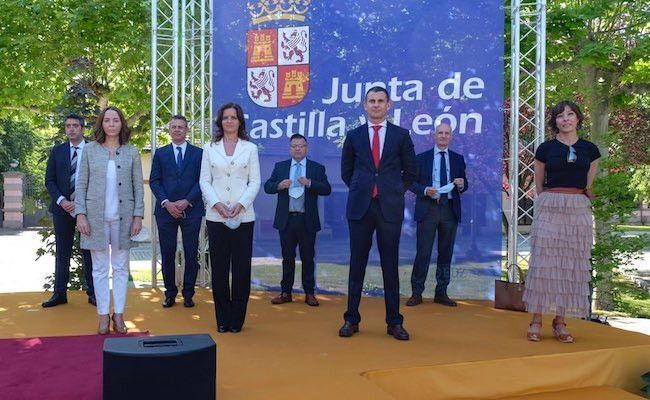 La nueva consejera y su equipo