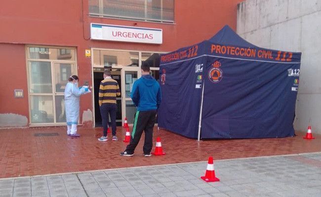 Protección Civil Toro presente en el Centro de Salud. / Fuente: Protección Civil Toro.