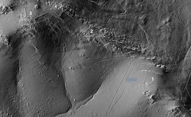 Imágenes LiDAR, con el 'castrum' (1), el 'castellum' (2) y las defensas más orientales del castro en El Marrón (3). José Ángel Hierro