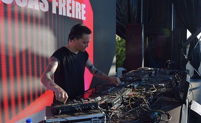 Un DJ en una de las pasadas ediciones del festival. / Fuente: Página de facebook de Villatechnillo festival.