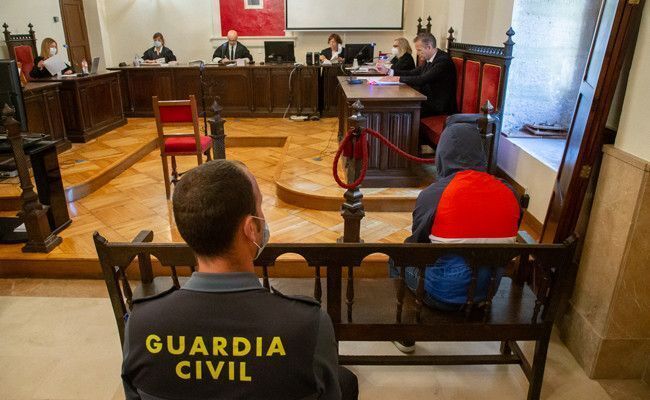 Un momento del jucio (J.L.L.)