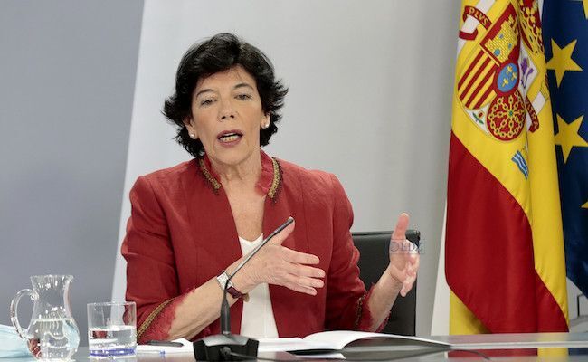Isabel Celaá durante la comparecencia