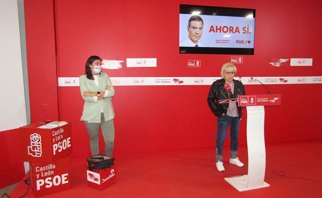 Ana Sánchez e Inmaculada García, durante una rueda de prensa