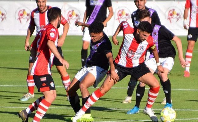 Un momento del partido de esta tarde, entre Zamora y Numancia (Foto ZCF)