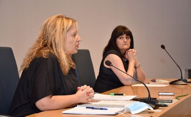 Rueda de prensa de La delegada territorial, Yolanda de Gregorio, junto con la jefa del Servicio Territorial de Sanidad, Elena del Vado