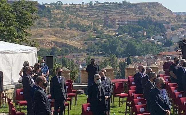 Imagen del subdelegado del Gobierno en Zamora, durante el acto de homenaje