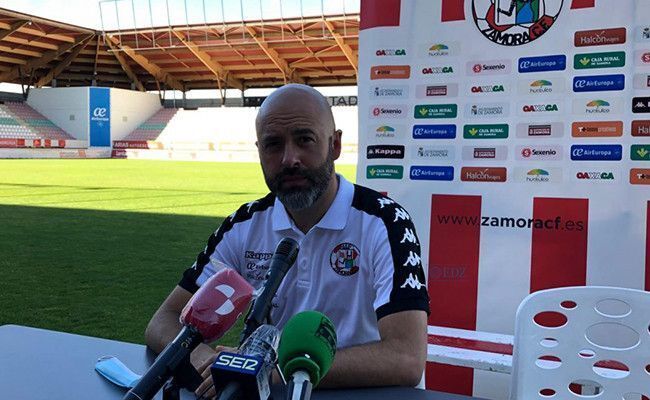 Movilla, en rueda de prensa