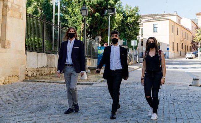 Pablo Fernández, a su llegada al acto de homenaje