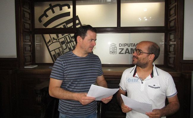 Folgado, a la derecha, y Juárez, alcalde deTábara