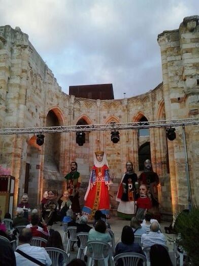 Momento de la representación (Foto: Enrique Onís)