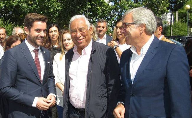 Costa, con Fagúndez y José Fernández