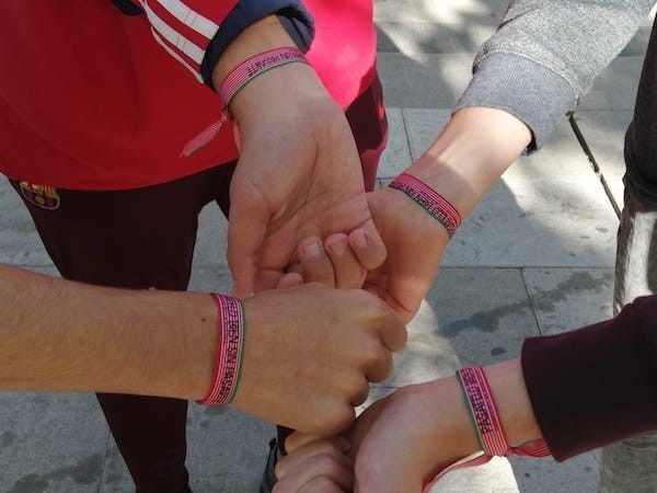 Pulseras con la bandera de Zamora y el lema de la campaña
