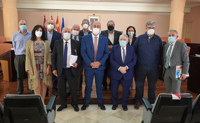 Jurado del Premio Internacional de poesía Jaime Gil de Biedma