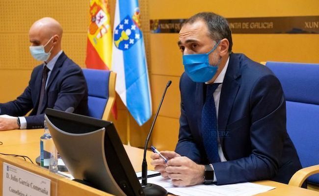 El consejero de Sanidad de Galicia, Julio Garci?a Comesan?a