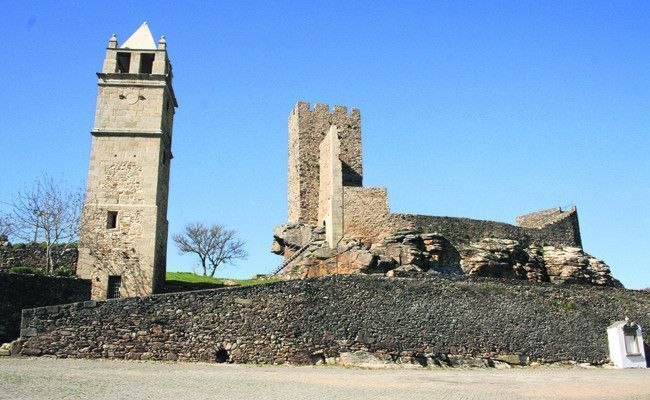 Castillo de Mogadouro