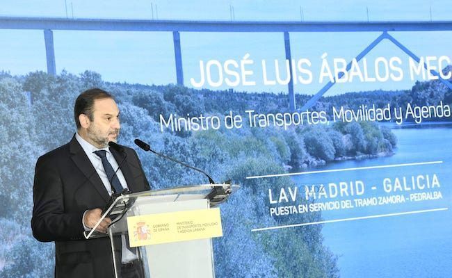 El ministro Ábalos, presidió la inauguración, protagonizada por la ausencia de autoridades zamoranas, como protesta