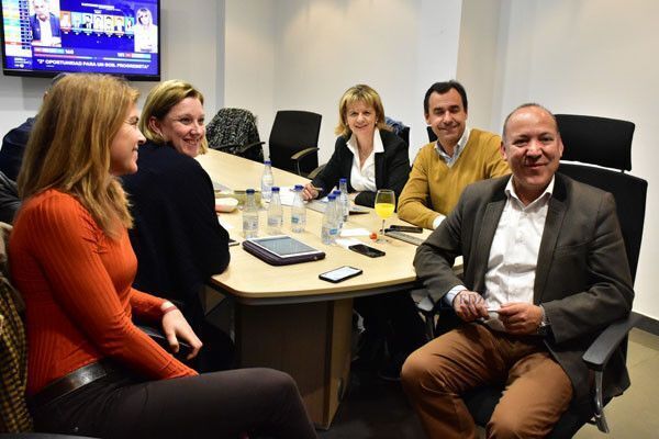 Candidatos, en su sede tras conocerse los resultados