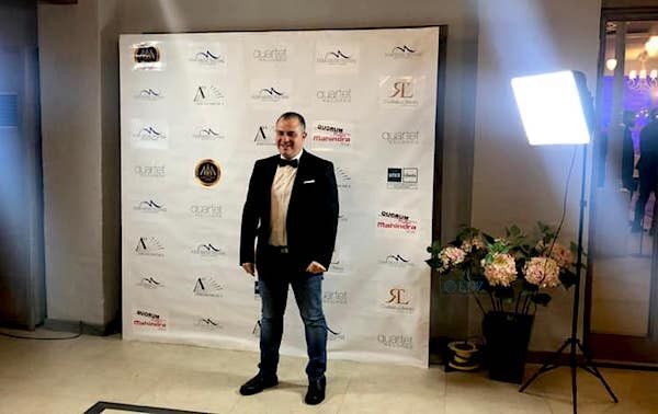 David Rivas, posando en los momentos previos a la gala