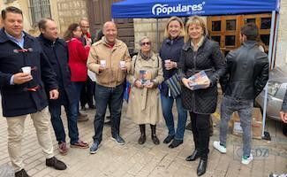 Los candidatos, junto a concejales toresanos