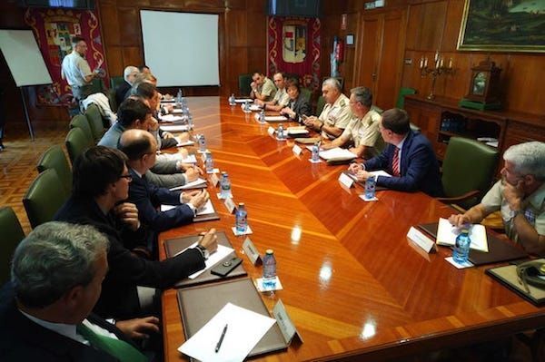 Imagen de una de las reuniones centradas en Monte la Reina