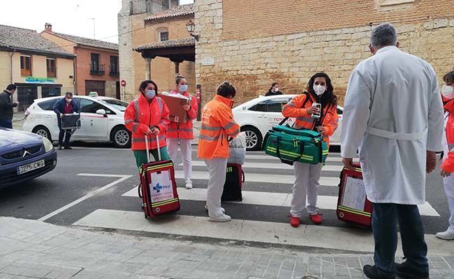 Llegada de las dosis de vacunas a la Residencia Virgen del Canto, de Toro.