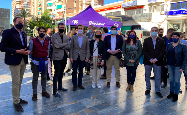 Pablo Casado, ante la carpa murciana contra la Ley Celaá