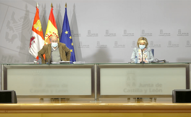 Igea y Casado, durante la rueda de prensa