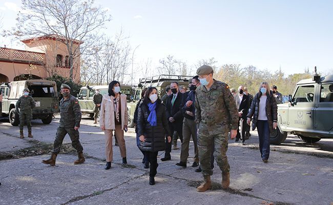 Ministra de Defensa, en Monte la Reina