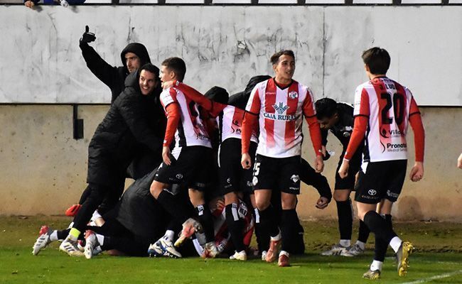 Euforia rojiblanca (Esteban Pedrosa)