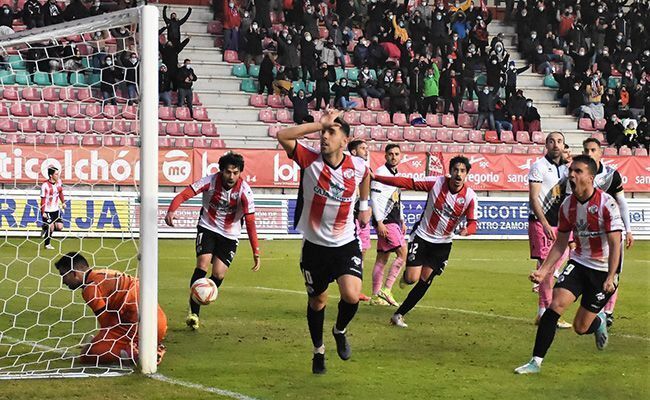 Ramos celebra su gol (Esteban Pedrosa)
