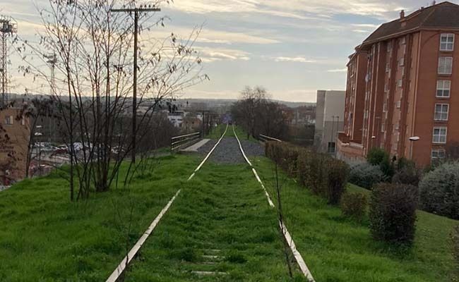 Vía férrea de la Ruta de la Plata, cerrada, imagen de Zamora