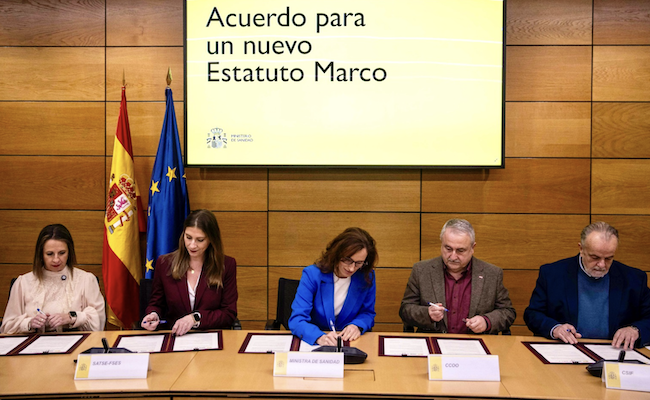 Adiós a las guardias de 24 horas: Sanidad pacta con los sindicatos un nuevo Estatuto Marco para el SNS