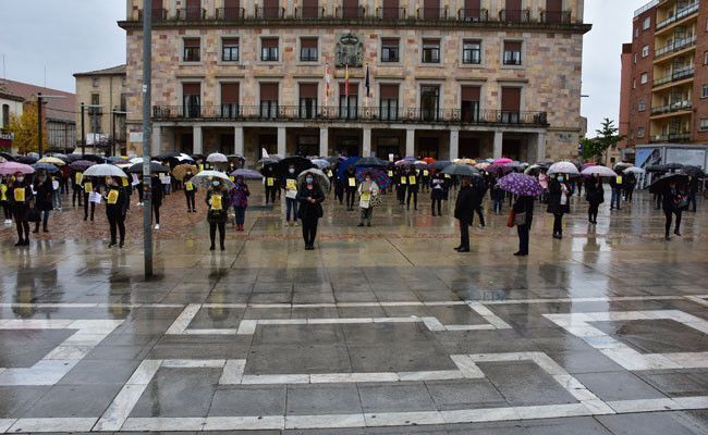 Imagen de la concentración anterior en Zamora
