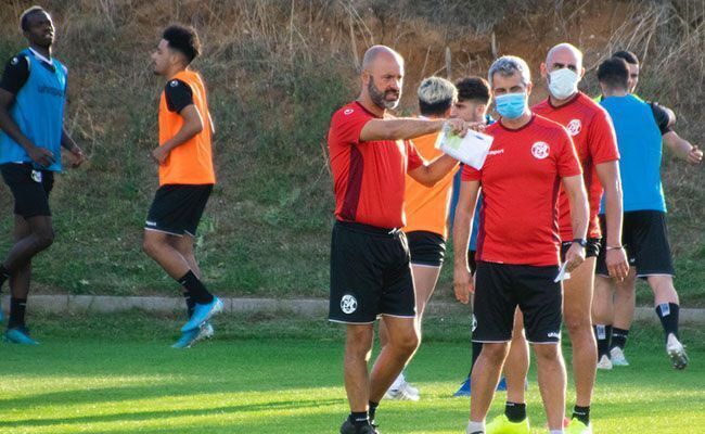 Hernández con Movilla, durante un entrenamiento del Zamora C.F.