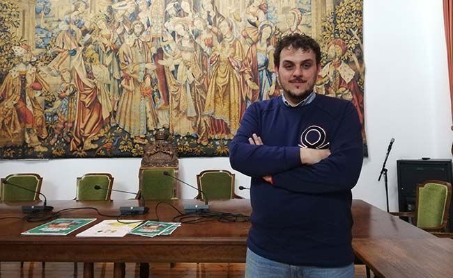 Tomás del Bien, alcalde de Toro, en el salón de Plenos del Ayuntamiento.