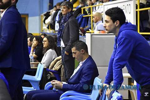 Caja Rural CB Zamora-Orense: (93-84)