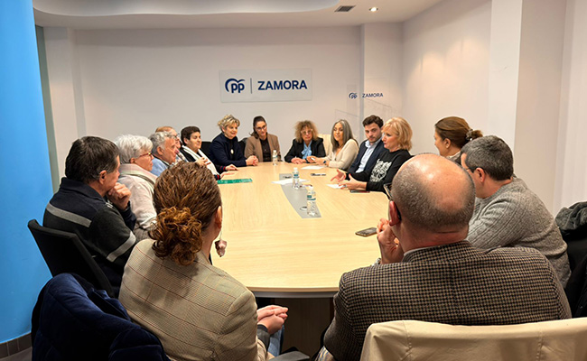 Leticia García destaca al PP como garantía de bienestar para los mayores