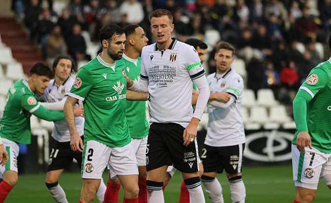 El Zamora CF se traiciona a sí mismo y regala dos tantos inefables en Mérida: (2-0)