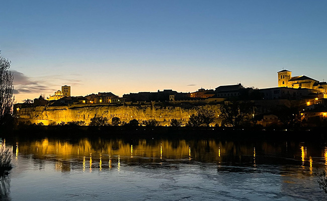 Los politicastros se aprovechan de nuestras carencias ciudadanas