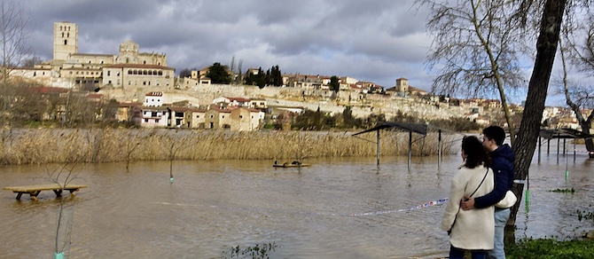 El r&iacute;o Duero en Zamora se mantiene en aviso amarillo y su nivel sigue en ascenso