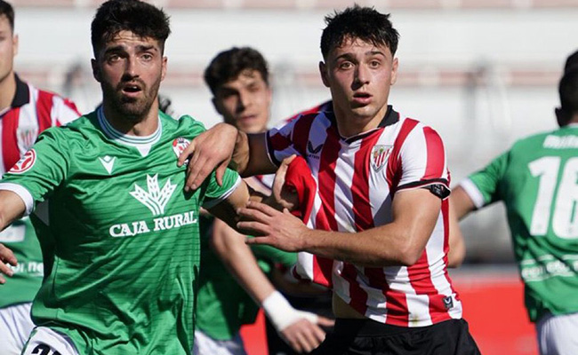 Un Zamora CF, en descomposición, regala el gol ante un Bilbao Athletic  muy superior (1-0)
